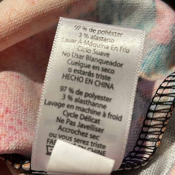 Extra small LuLaRoe Cassie pencil skirt black background with orange flowers NWT - Picture 6 of 6